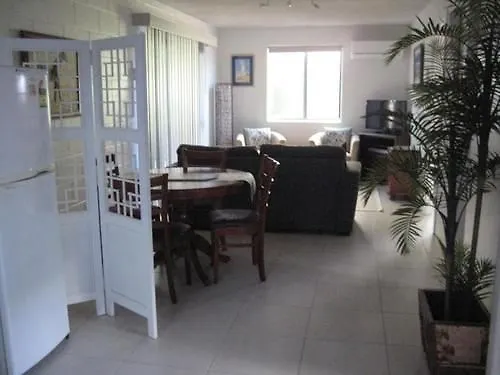 Palm Court Holiday Apartments Scarness Aparthotel
