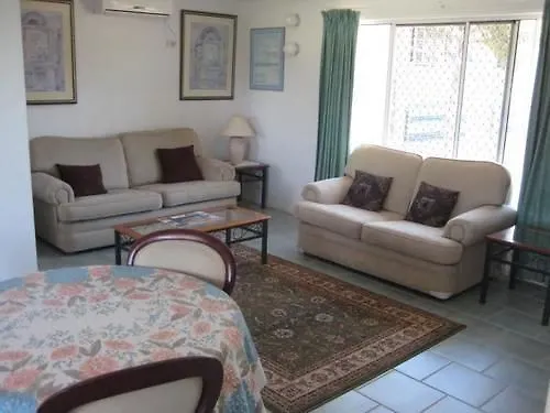 Palm Court Holiday Apartments Scarness