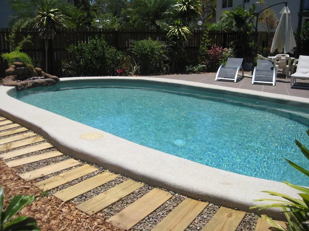 Palm Court Holiday Apartments contacts