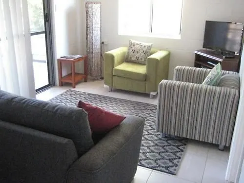 *** Aparthotel Palm Court Holiday Apartments Scarness Australia