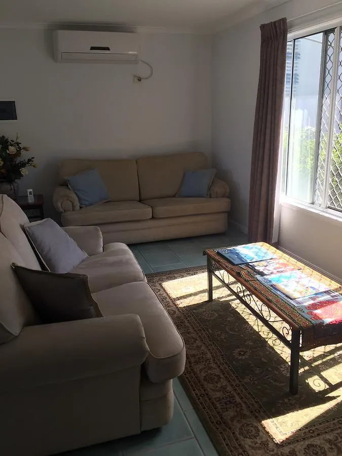 Palm Court Holiday Apartments Scarness 3*,